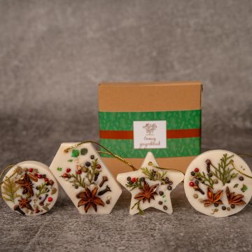Ornamente parfumate din ceară de soia cu flori uscate și anason stelat, în cutie kraft – cadou Egoodies «Crăciun parfumat»